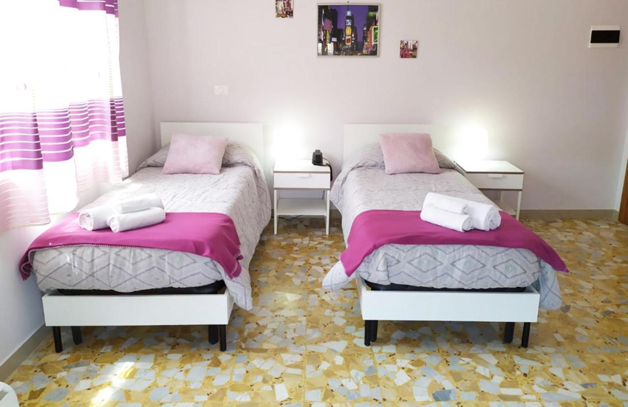 B&B Civico 115 Gaggi Bagian luar foto