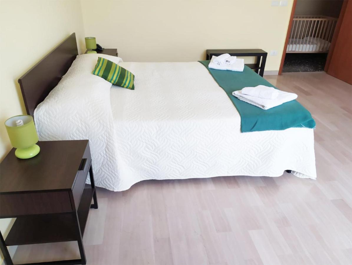 B&B Civico 115 Gaggi Bagian luar foto