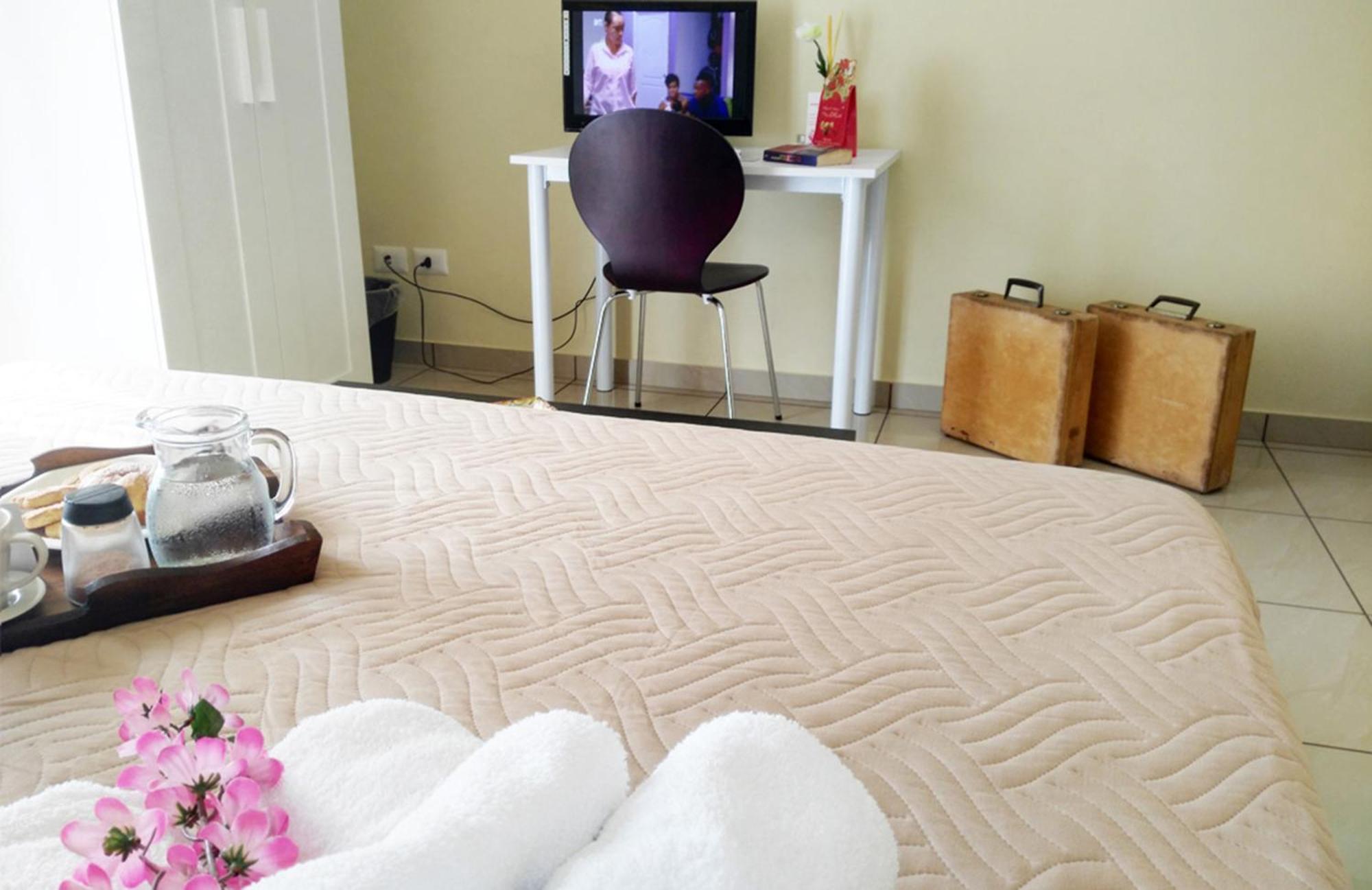 B&B Civico 115 Gaggi Bagian luar foto